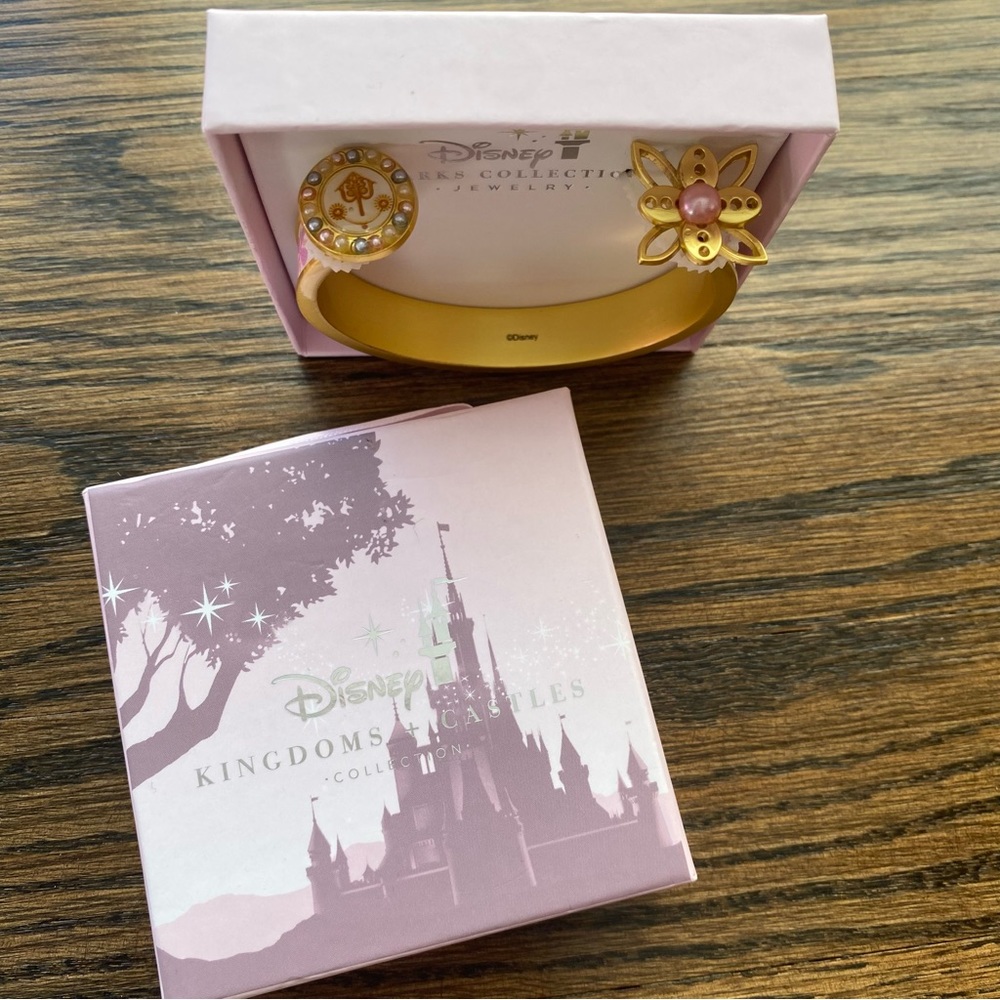 Disney Kingdoms & Castles Small World Bracelet